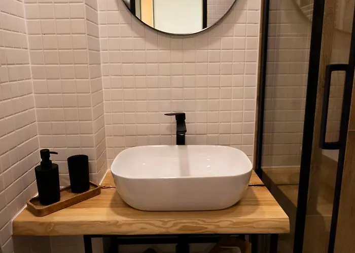 Lima - Free Parking, Near Center *